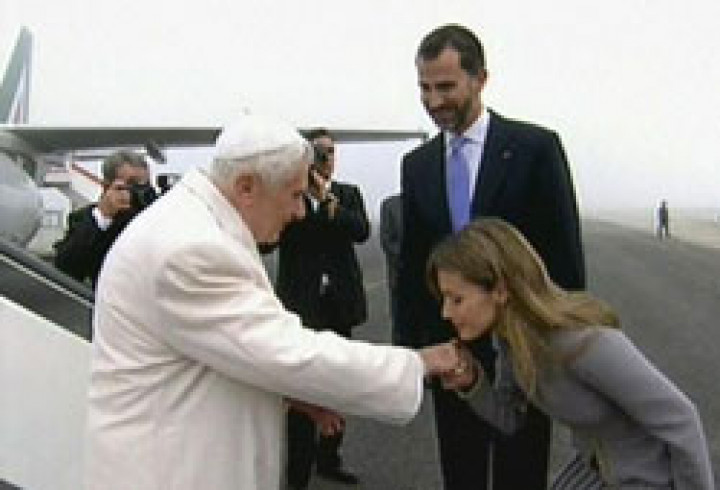 Slovo papeža, Španija