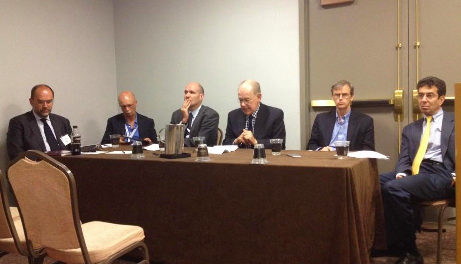 Z leve proti desni: Nuno Monteiro, David Lake, Stephen Walt, John Mearsheimer, James Fearon in Charlie Glaser - velika imena s področja političnih znanosti