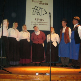 Pevci Folklornega društva Rožmarin iz Dolene (photo: Vesna Sever)