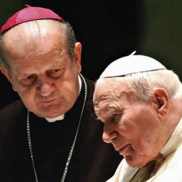 Kardinal Dziwisz in papež Janez Pavel II. (photo: nn)
