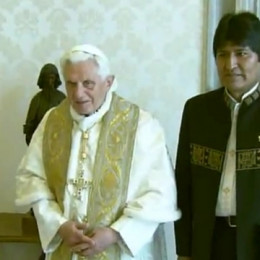 Benedikt XVI. sprejel Eva Moralesa (photo: CTV)