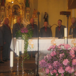 Pevci iz Boštanja (photo: Vesna Sever)