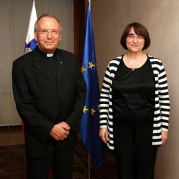 Nadškof Stres in ministrica za obrambo Ljubica Jelušič (photo: Arhiv: MORS)
