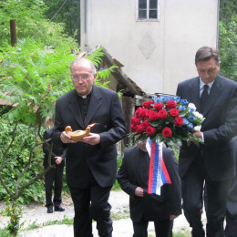 Nadškof Anton Stres in premier Borut Pahor (photo: Alen Salihović)