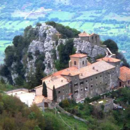 Cerkev Marije, Matere milosti božje v Mentorelli v Italiji (photo: corodiocesidiroma.com)