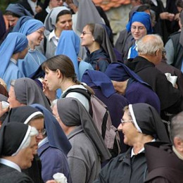 Redovnice in redovniki (photo: Katoliška Cerkev/s. Aleša Stritar)