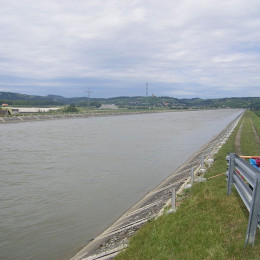 Bregove naj bi prestopile številne reke (photo: Wikipedia)