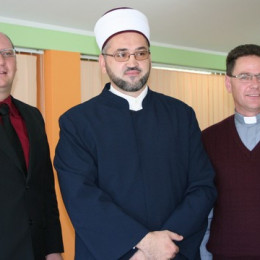 Pastor Toni Mrvič, imam Samir Jusić in župnik Tone Gnidovec (photo: Simona Fajfar)