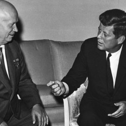 Nikita Hruščov in John F. Kennedy na pogovorih leta 1961 (photo: Wikipedia)