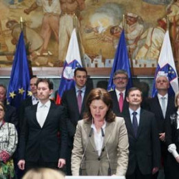 Vladna ekipa je danes že precej drugačna (photo: www.dz-rs.si)