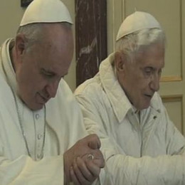 Papež Frančišek in zaslužni papež Benedikt XVI.; FOTO: Rome Reports (photo: Rome Reports)