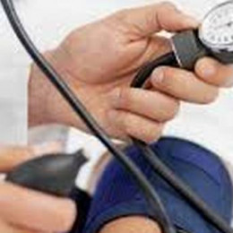 Merjenje krvnega tlaka (photo: diabetes.si)