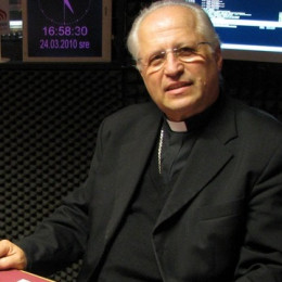 Škof Glavan v studiu RO (photo: ARO)