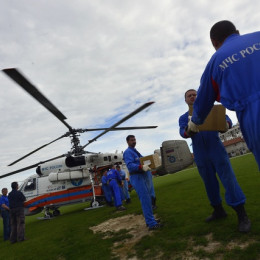 Helikopter s humanitarno pomočjo v Srbiji (photo: Tanjug/STA)