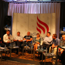 V studiu Radia Ognjišče smo soočili 11 kandidatov za poslance (photo: Tadej Sadar)