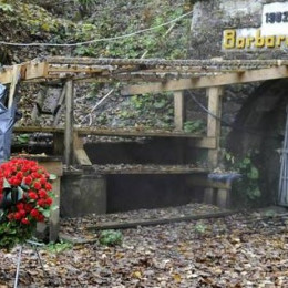 Vhod v rov svete Barbare grobišča Huda Jama (photo: www.gov.si)