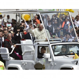 Papež med verniki v Ekvadorju (photo: Radio Vatikan)