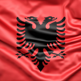 Albanska zastava (photo: Pixabay)