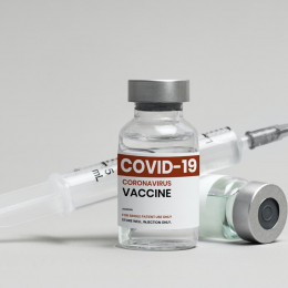 Cepivo je varno za vse najranljivejše skupine: srčne bolnike, tiste, ki so preboleli raka, tiste, ki imajo blage alergije, pridružene srčno-žilne bolezni, ...  (photo: rawpixel.com)