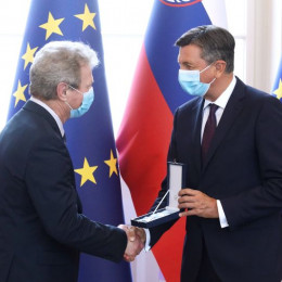Narodnozabavni glasbenih Franc Mihelič je od predsednika republike Boruta Pahorja prejel medaljo za zasluge (photo: Daniel Novakovic/STA)