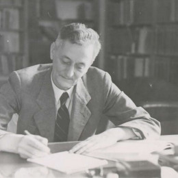 Fran Ramovš (1890-1952) (photo: URN:NBN:SI:IMG-JVHEPJ48 / http://www.dlib.si)