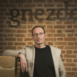 Naš gost je bil direktor podjetja Gnezdo Anton Pugelj (photo: Miha Šegula)