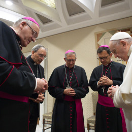 Papež s francoskimi škofi moli za žrtve zlorab (photo: Divisione Produzione Fotografica)