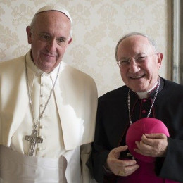 Nadškof Aldo Cavalli s papežem Frančiškom (photo: Vatican News)