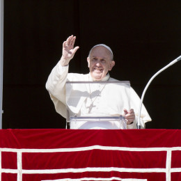 Papež Frančišek pri današnji opoldanski molitvi (photo: Divisione Produzione Fotografica)