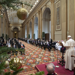 Papež nagovarja diplomatski zbor (photo: Vatican News)