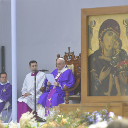 Papež Frančišek med sveto mašo na Malti (photo: Divisione Produzione Fotografica)