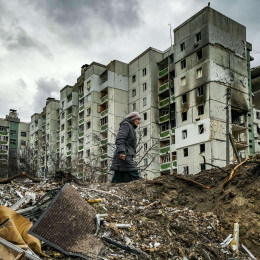 Vojna v Ukrajini. Uničene stavbe po ruskem raketiranju Cernigova. (photo: dpa/STA)
