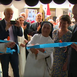 Nuncij Leskovar na odprtju nove srednje šole v Karakešu (photo: zajem zaslona)