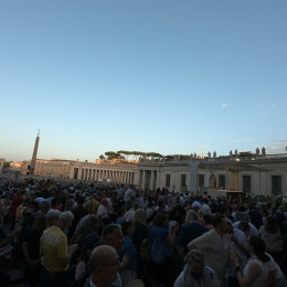 Trg svetega Petra v Vatikanu ob sklepu Svetovnega srečanja družin (photo: Ana Murko)