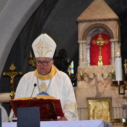 Škof Peter Štumpf med sveto mašo v stolnici (photo: Klavdija Dominko)
