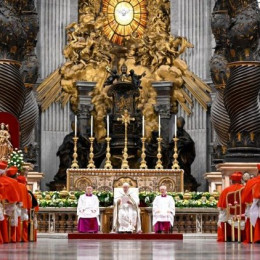 Papežev nagovor kardinalom (photo: VaticanMedia)