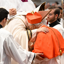 Na umestitvi novih kardinalov (photo: Vatican media)