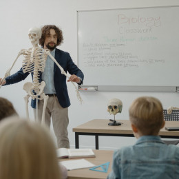 Učitelj pri pouku (photo: Pexels)