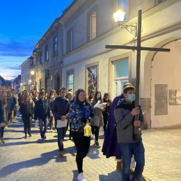 Križev pot študentov po ulicah Maribora (photo: Univerzitetna župnija Maribor)