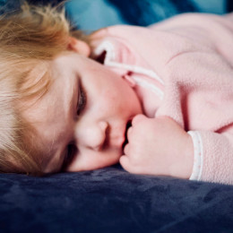 Speči otrok - najlepši prizor za starše (photo:  Jelleke Vanooteghem / Unsplash)