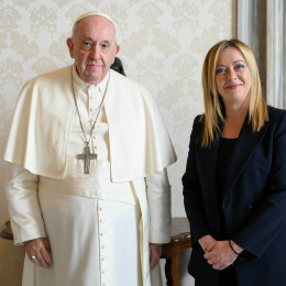 Papež Frančišek in italijanska predsednica Giorgia Meloni (photo: Vatican Media)