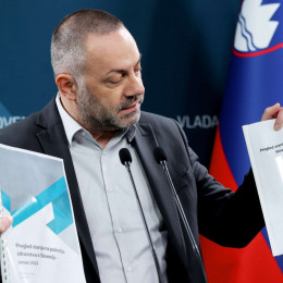 Analiza stanja slovenskega zdravstva ministra za zdravje Danijela Bešiča Loredana. (photo: STA / Daniel Novakovič)