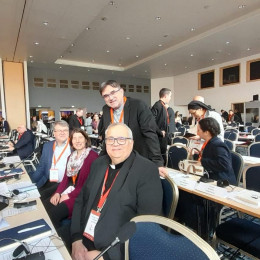 Slovenska delegacija v Pragi, škofa Štumpf in Matjaž  (photo: Škof Peter Štumpf)
