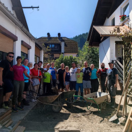 50 prostovoljcev podjetja SIJ (Slovenska industrija jekla). Pridni, učinkoviti, pozitivni. (photo: ARO)