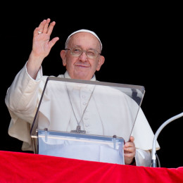 Papež Frančišek pri angelusu (photo: Divisione Produzione Fotografica)