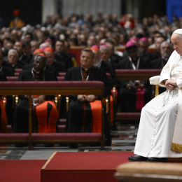 Papež med molitvijo  (photo: Vatican News)