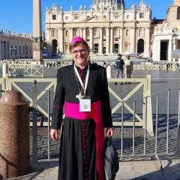Škof Maksimilijan Matjaž v Vatikanu (photo: FB profil)