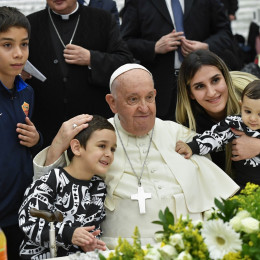 Papež na kosilu z revnimi (photo: Vatican News)