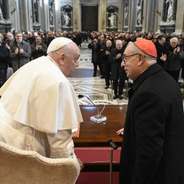 Papež Frančišek z rimskimi duhovniki (photo: Vatican Media)
