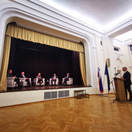 Govorniki med razpravo (photo: Robert Vurušič)